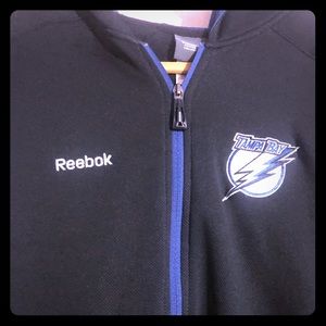 Lightning sweater zip up